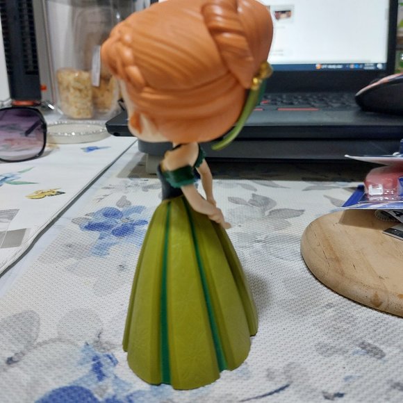 Disney Frozen Princess Anna in Green Ball Gown Collectible Figurine Toy Pretty - Picture 3 of 8